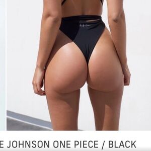 437 Johnson one piece black size large
